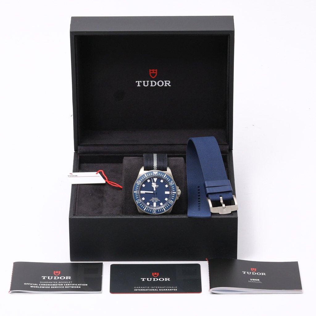 TUDOR PELAGOS FXD - 25707B/22 - Watch - 42mm 12d4a71f-db29-4e99-9ddc-1c0c7b45dbb9.jpg