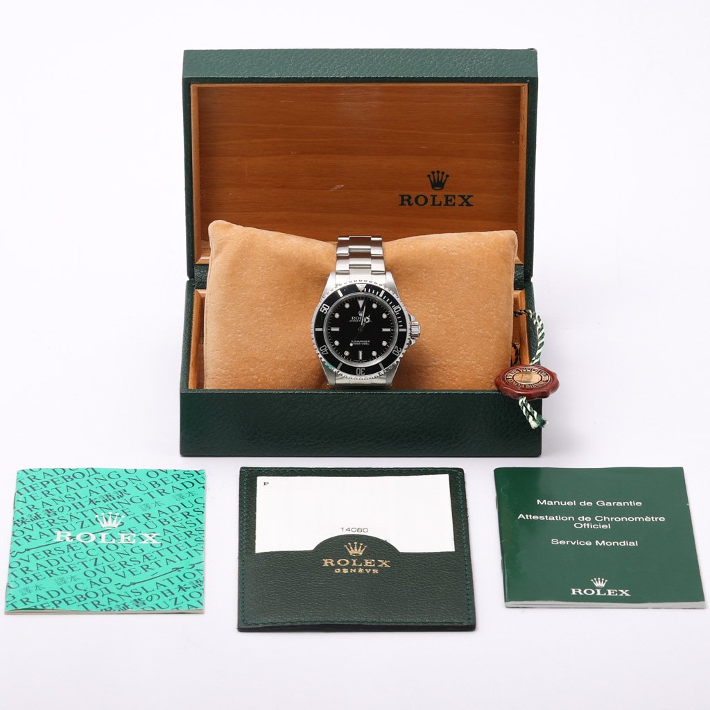 ROLEX SUBMARINER - 14060 - Watch - 40mm e0bc337c-bd0c-44e6-a60c-40f32b8aa774.jpg