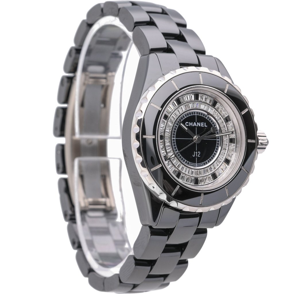 CHANEL J12 - H2610 - Watch - 38mm e7a7bdac-1b53-4d31-a9ea-53de8e616888.jpg